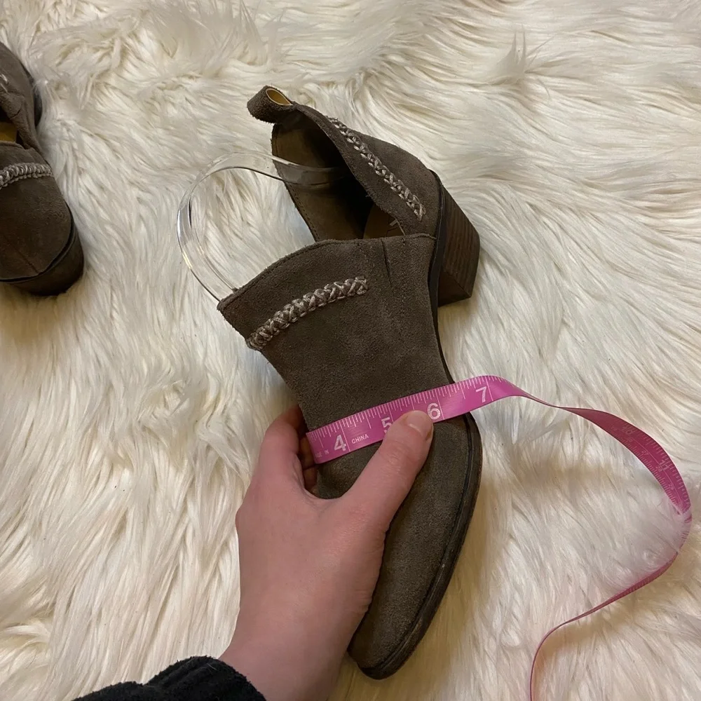 Sole Society grey gray suede size 8.5 booties boots